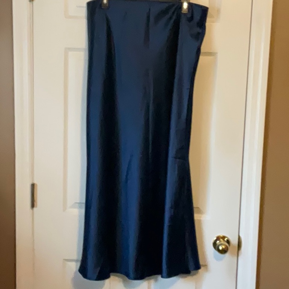 Fashion Classic Collection Women A-Line Silk Feel Plus Size Maxi Skirt Size XXL - Picture 2 of 12